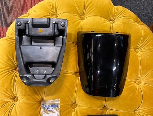 Triumph Daytona 955i Seat cowl (black)