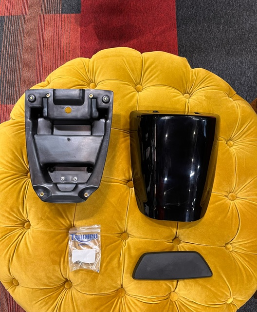 Triumph Daytona 955i Seat cowl (black)